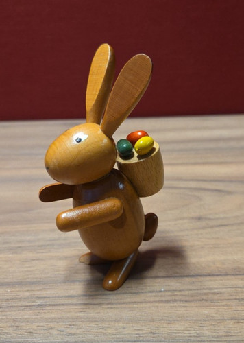 Erzgebirge osterhase mit kiepe - erzgebirge,