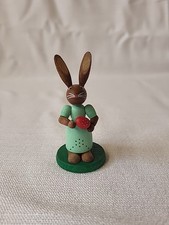 Osterhase, Hasemädchen mit
