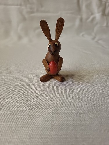 Osterhase mit osterei - osterhase,