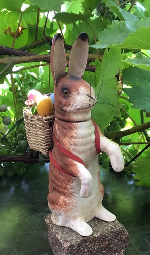 Pappmaché hase mit kiepe - pappmaché,