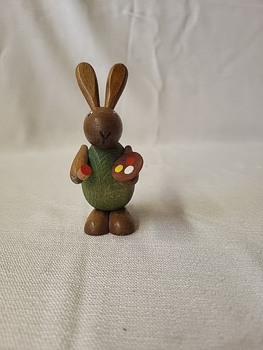 Osterhase mit farbpalette - mit,